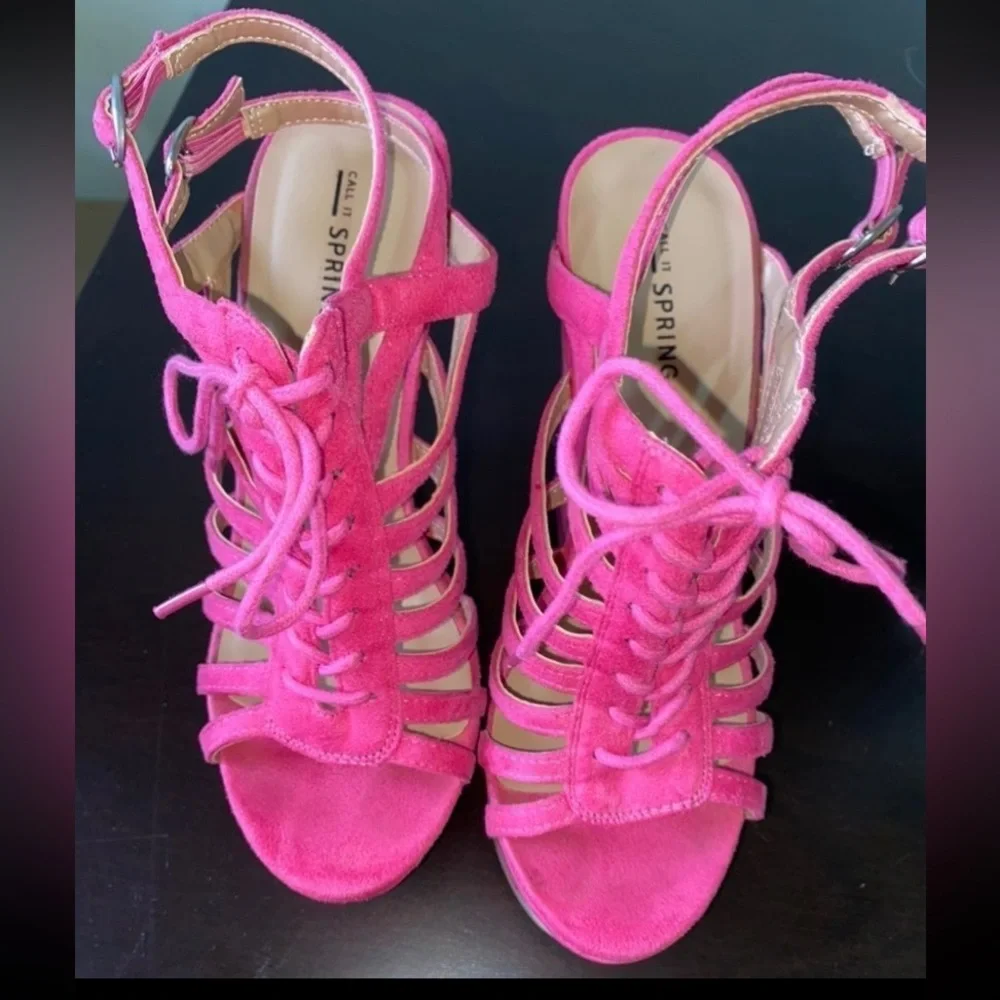 Call It Spring Women’s Hot Pink Suede Lace-Up Platform Heels Size 7.5